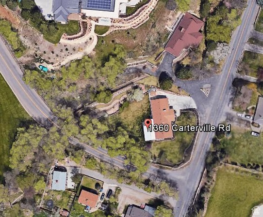 Aerial view of property and surrounding area