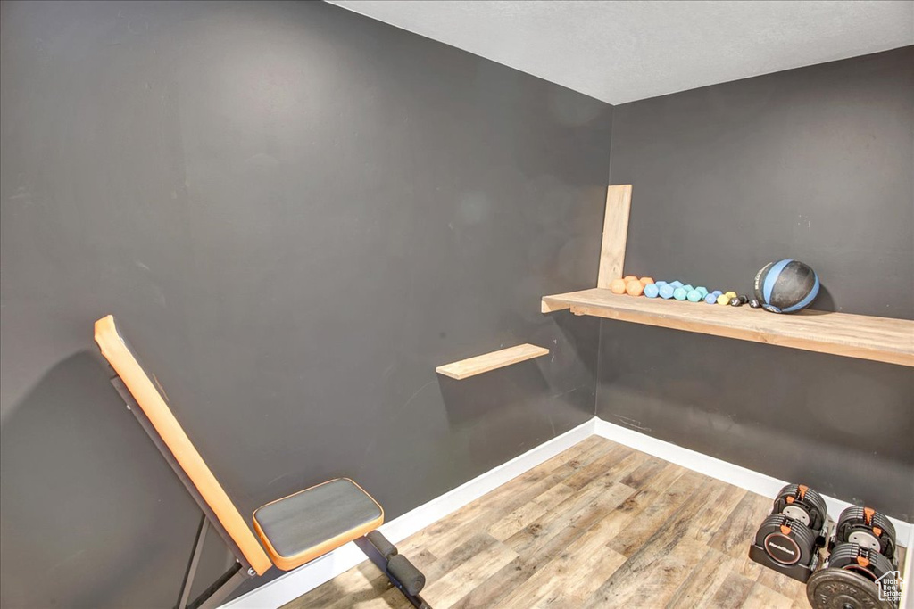 2106 W 2000 N Farr West, UT 84404
