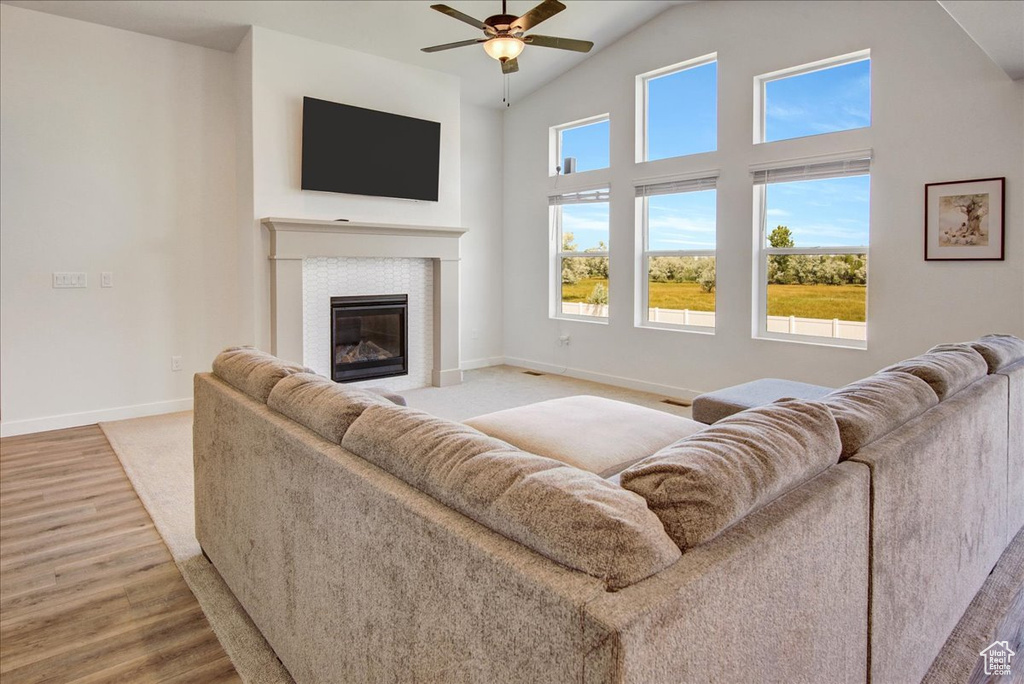 2106 W 2000 N Farr West, UT 84404