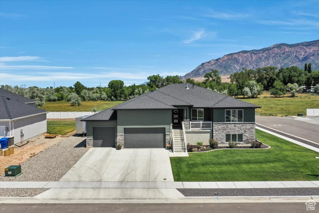 2106 W 2000 N Farr West, UT 84404