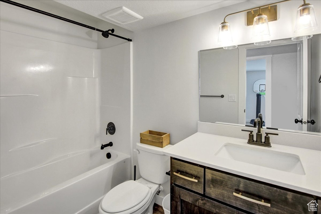 2106 W 2000 N Farr West, UT 84404