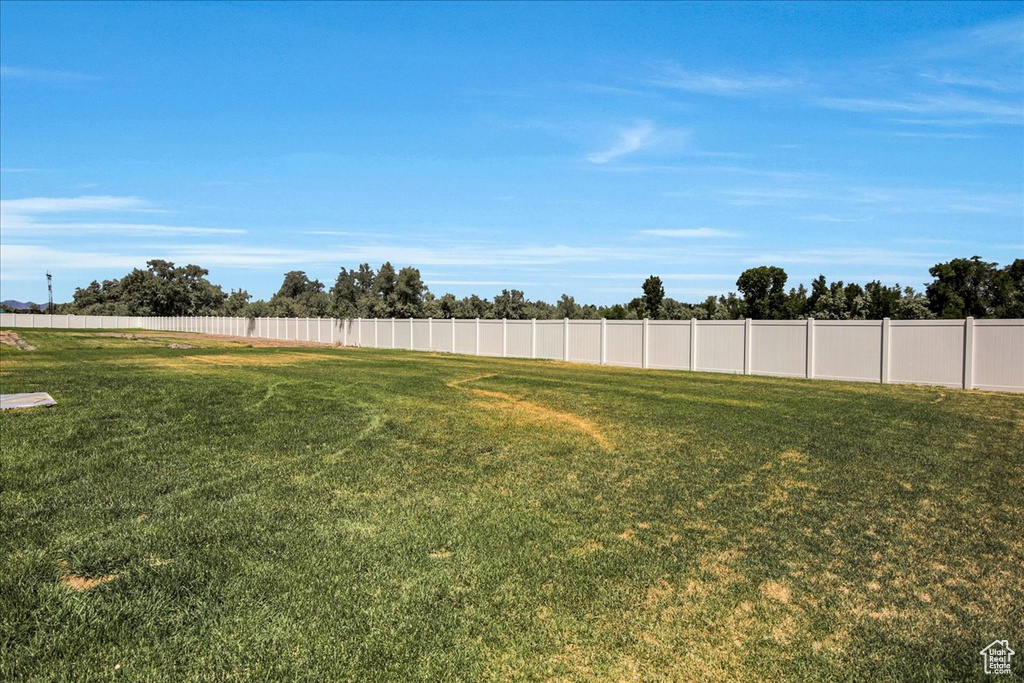 2106 W 2000 N Farr West, UT 84404