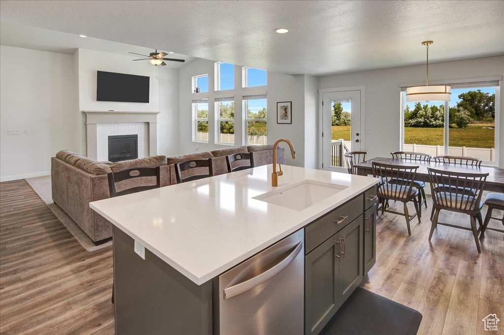 2106 W 2000 N Farr West, UT 84404