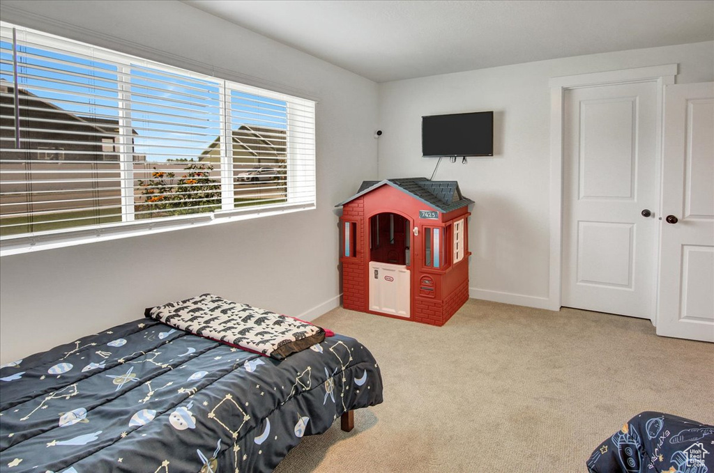 2106 W 2000 N Farr West, UT 84404