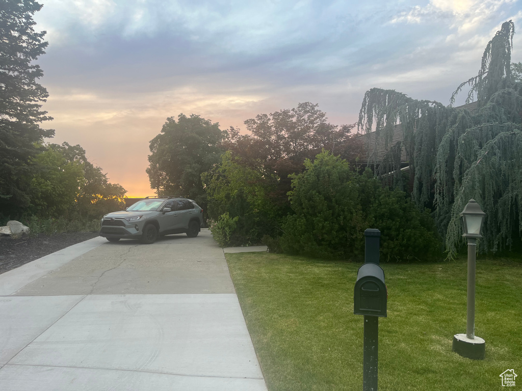 9682 S QUAIL RIDGE RD Sandy, UT 84092
