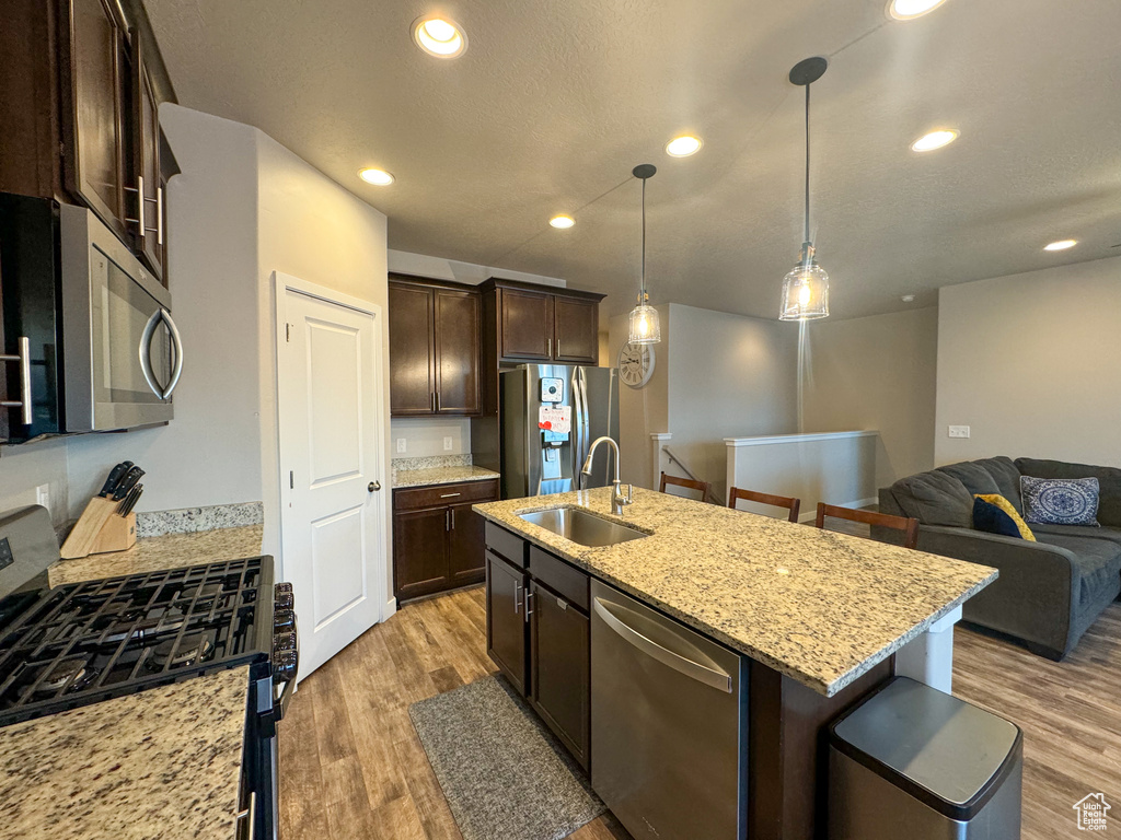 7690 N RED OAK RD Eagle Mountain, UT 84005