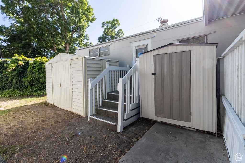 Photo 11 for MLS #2093734 at 144 E Garden Park Cir