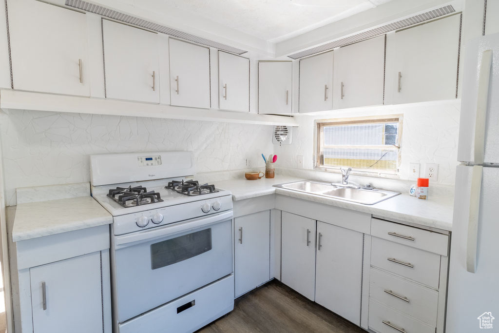 Photo 6 for MLS #2093734 at 144 E Garden Park Cir