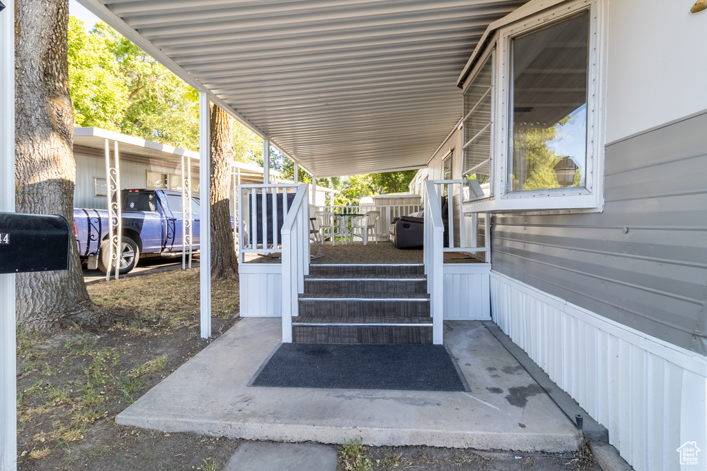 Photo 13 for MLS #2093734 at 144 E Garden Park Cir