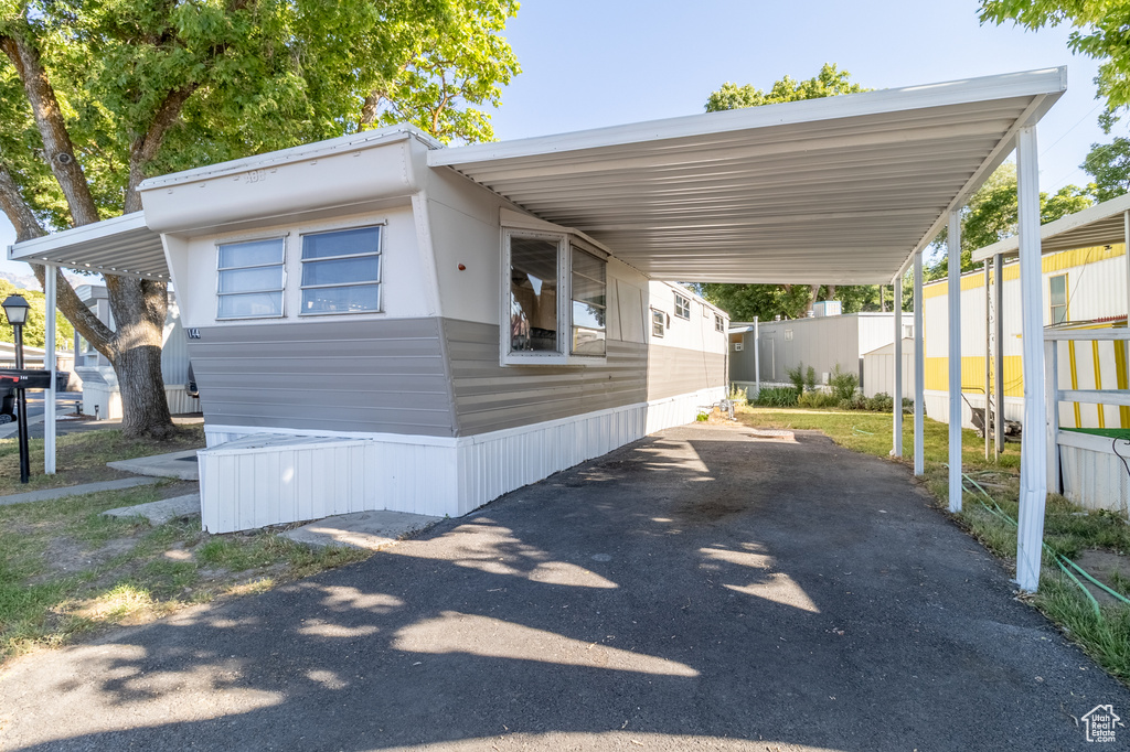 Photo 12 for MLS #2093734 at 144 E Garden Park Cir