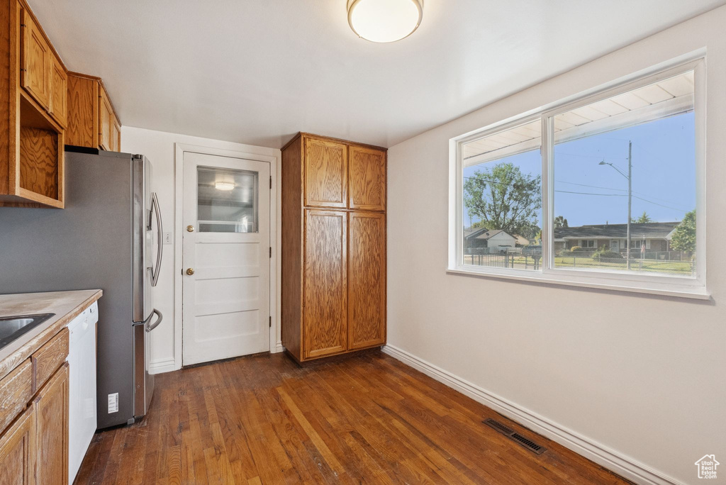 Photo 9 for MLS #2093738 at 1254 Marilyn Dr