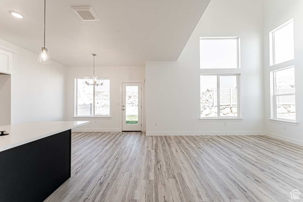 Photo 4 for MLS #2093741 at 1574 W Banner Dr #743