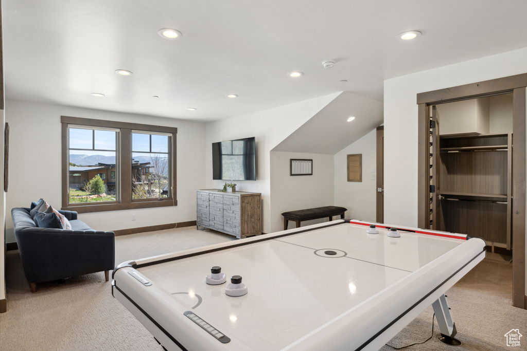 Rec room with carpet flooring and recessed lighting