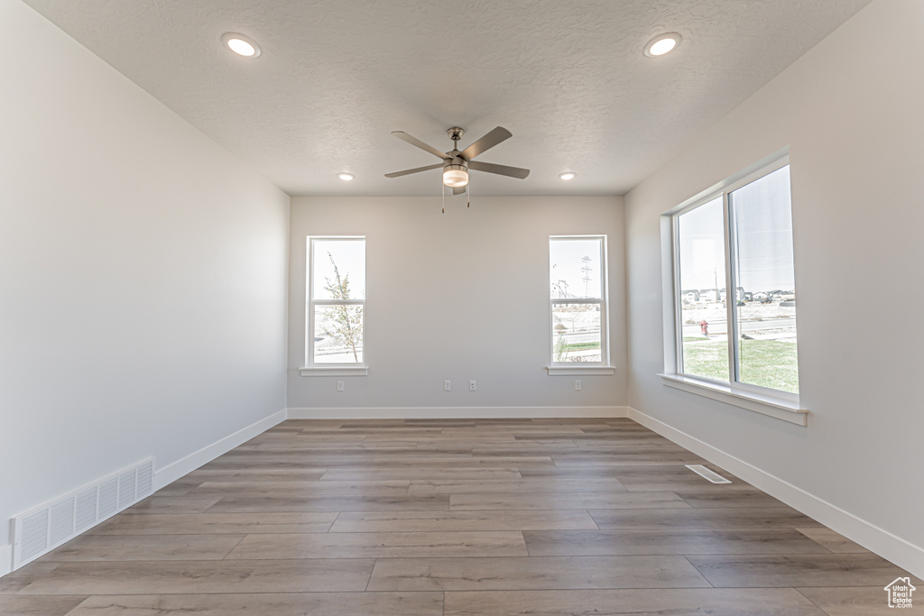 Photo 4 for MLS #2093753 at 1578 W Banner Dr #745