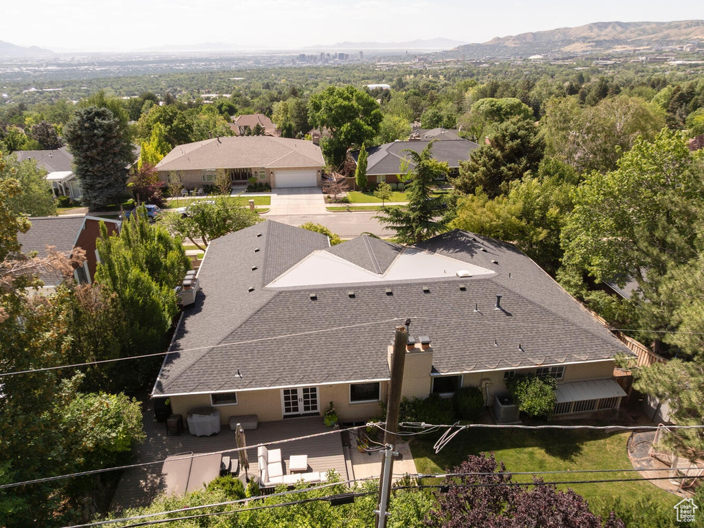 Aerial view of property and surrounding area
