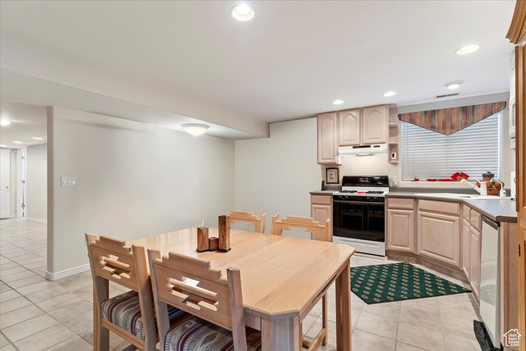 1880 SHADOW VALLEY DR Ogden, UT 84403