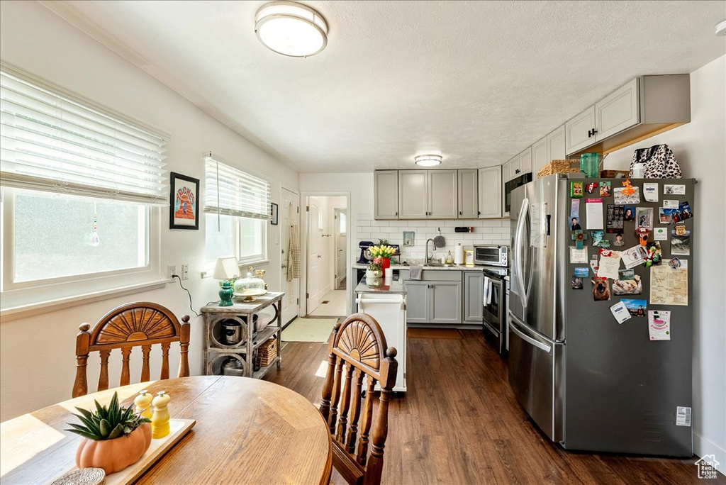 Photo 5 for MLS #2093768 at 5178 S Charlotte Ave