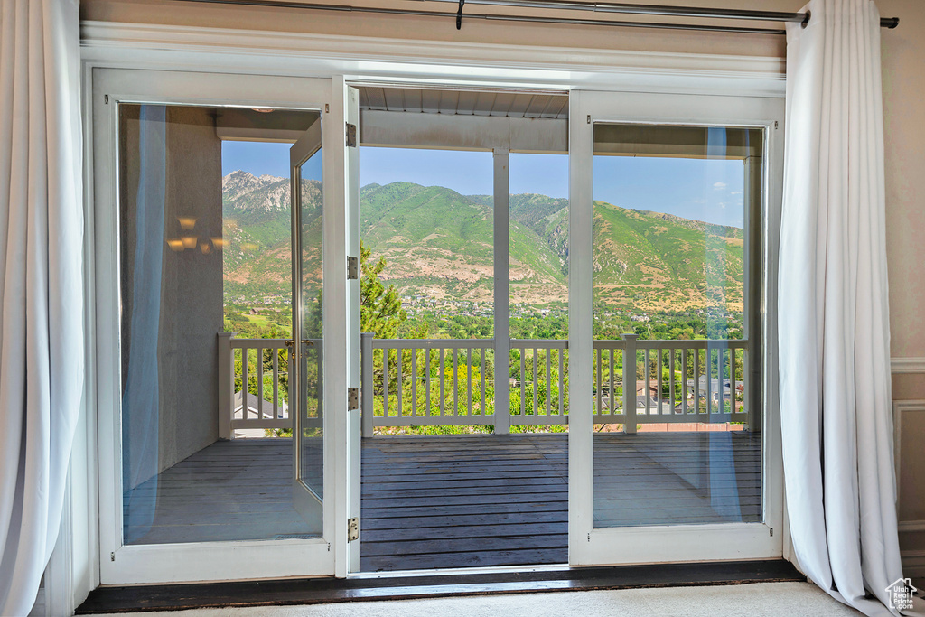 Entryway with a mountain view
