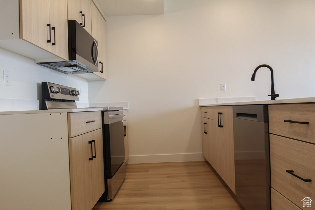 Photo 8 for MLS #2093782 at 225 W 690 North