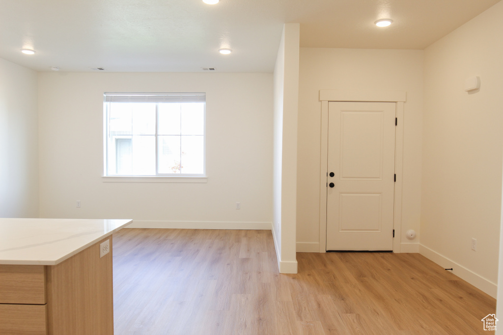 Photo 4 for MLS #2093782 at 225 W 690 North