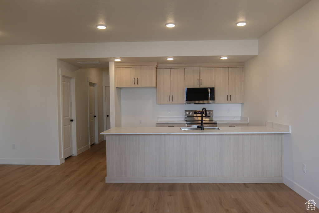 Photo 7 for MLS #2093782 at 225 W 690 North