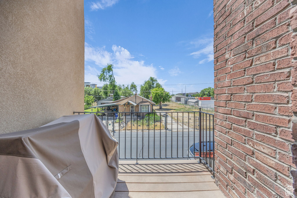 Balcony with area for grilling