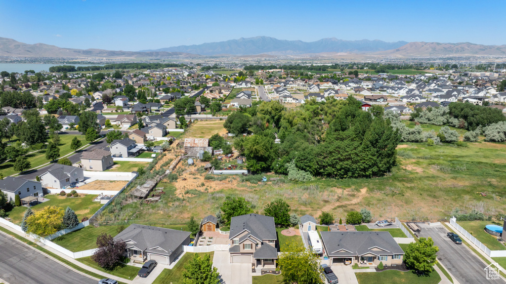 Aerial perspective of suburban area with mountains
