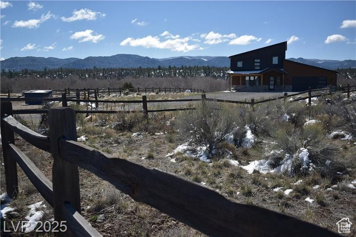 View of yard featuring a mountain view
