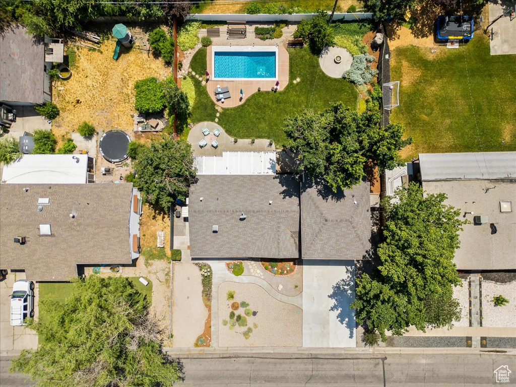 Bird\\\'s eye view of a pool
