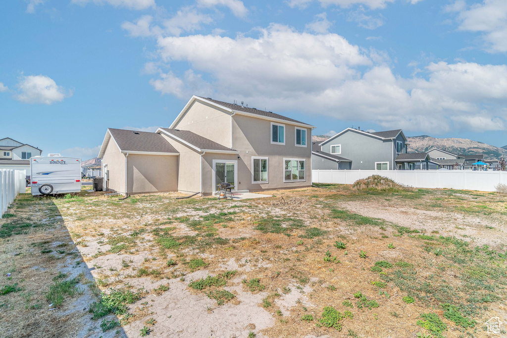 2477 W 2900 N Farr West, UT 84404