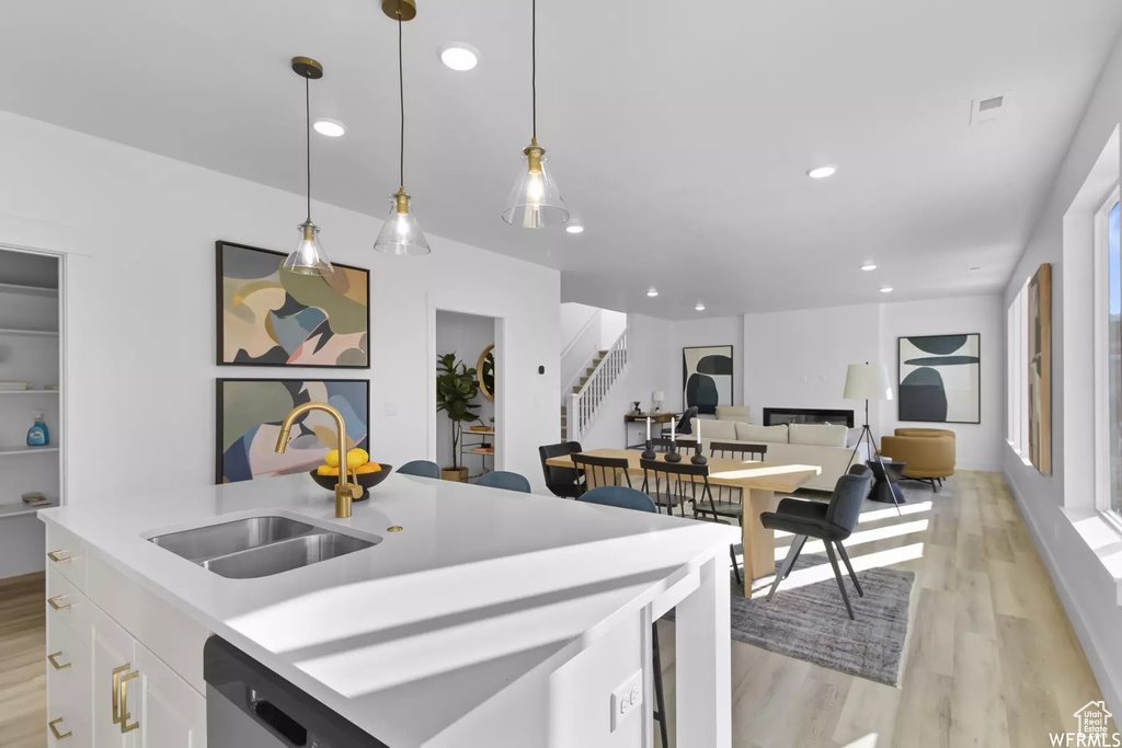 2477 W 2900 N Farr West, UT 84404