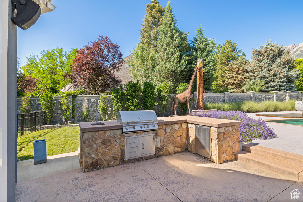 6273 S OAKCREST CIR Holladay, UT 84121