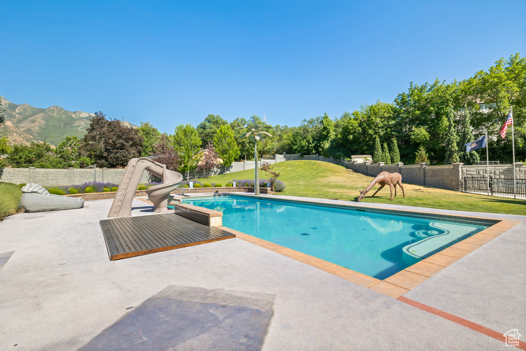 6273 S OAKCREST CIR Holladay, UT 84121