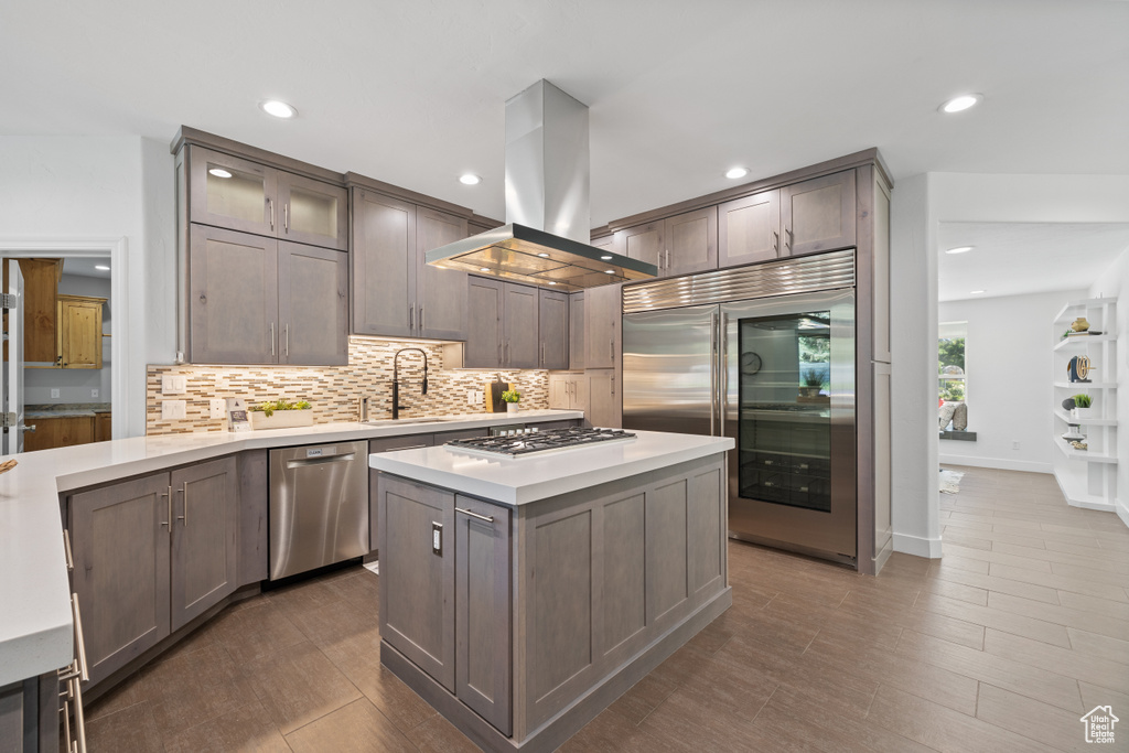 6273 S OAKCREST CIR Holladay, UT 84121