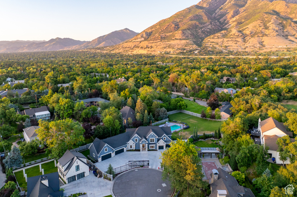 6273 S OAKCREST CIR Holladay, UT 84121