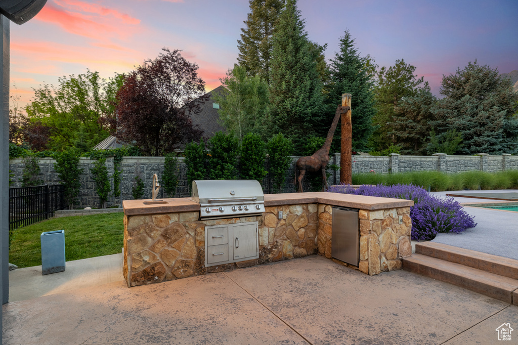 6273 S OAKCREST CIR Holladay, UT 84121