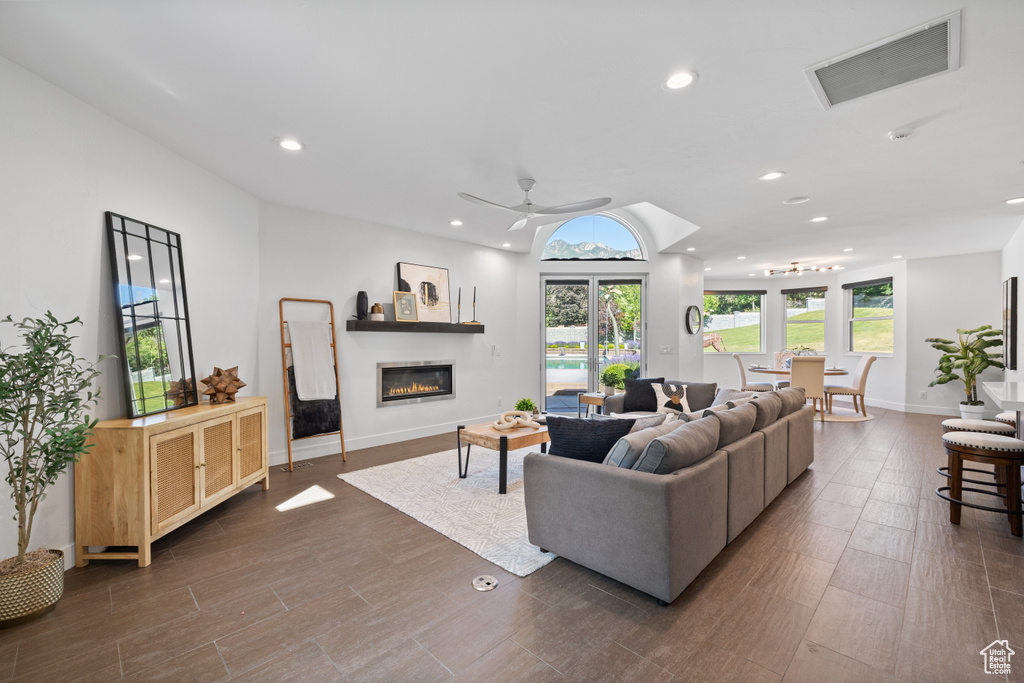 6273 S OAKCREST CIR Holladay, UT 84121