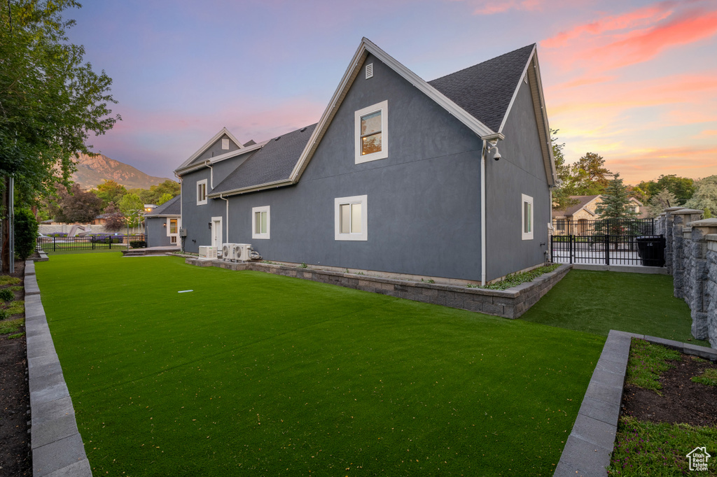6273 S OAKCREST CIR Holladay, UT 84121