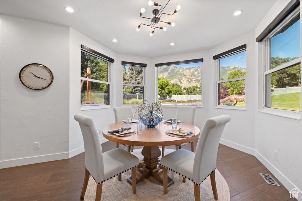 6273 S OAKCREST CIR Holladay, UT 84121