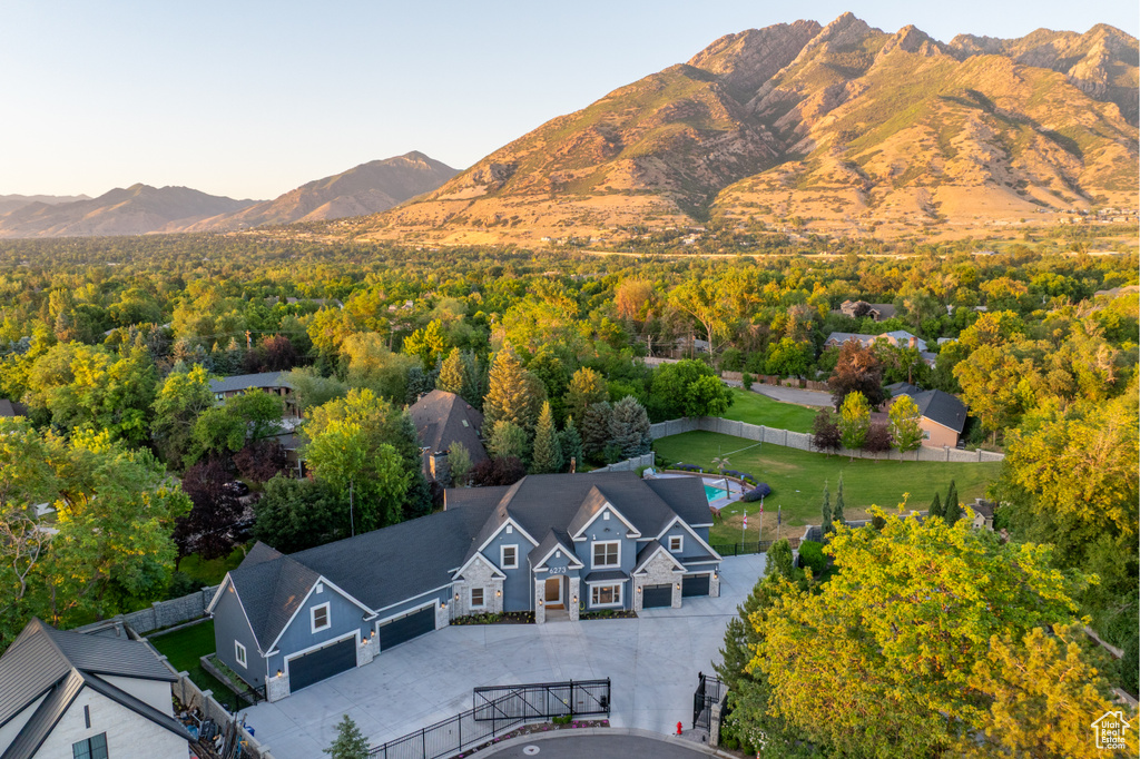 6273 S OAKCREST CIR Holladay, UT 84121