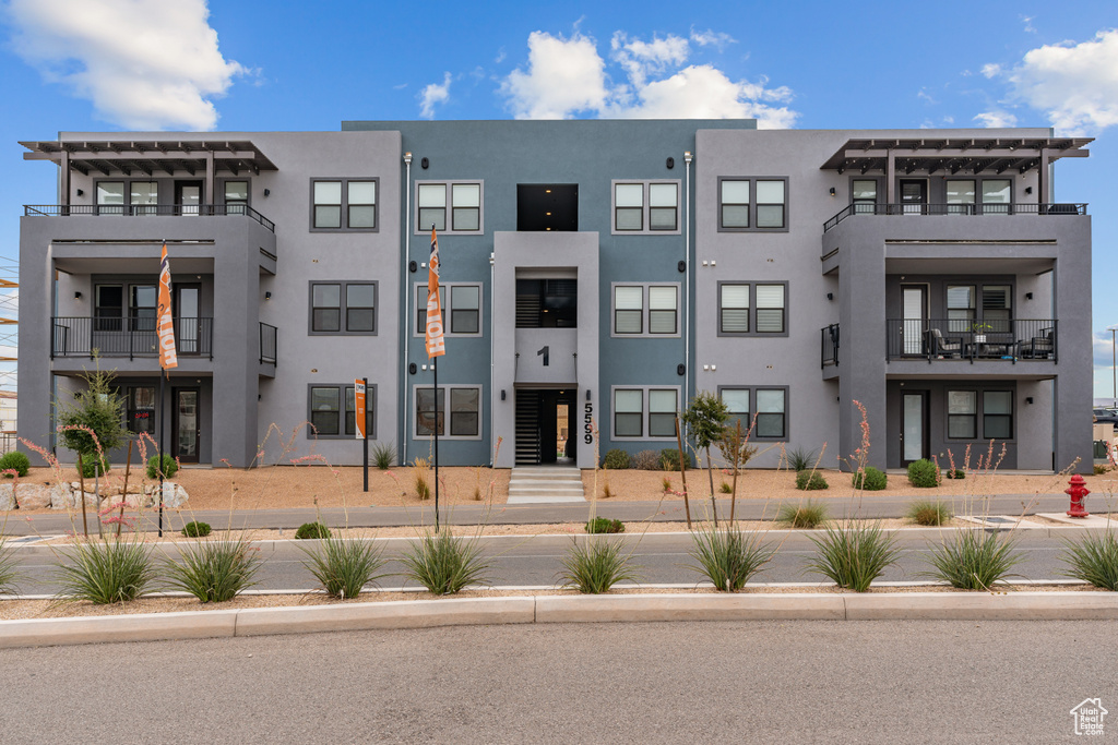5599 S CARNELIAN PKWY #205 St George, UT 84790