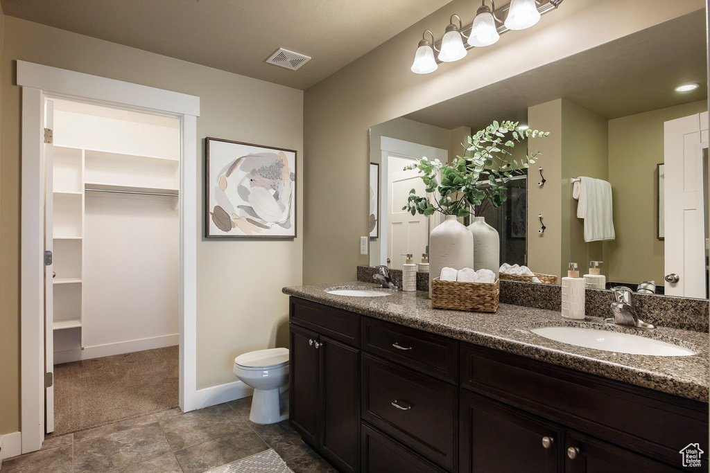 7902 S FARM HOUSE LN Midvale, UT 84047