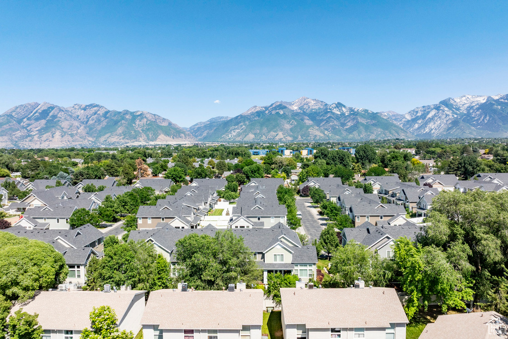 7902 S FARM HOUSE LN Midvale, UT 84047