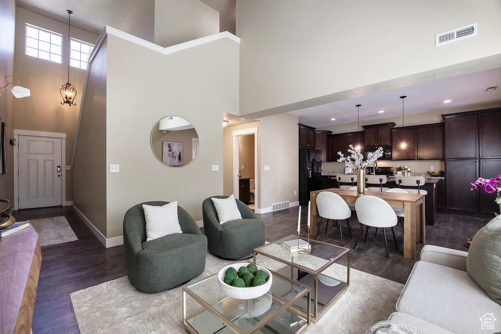 7902 S FARM HOUSE LN Midvale, UT 84047