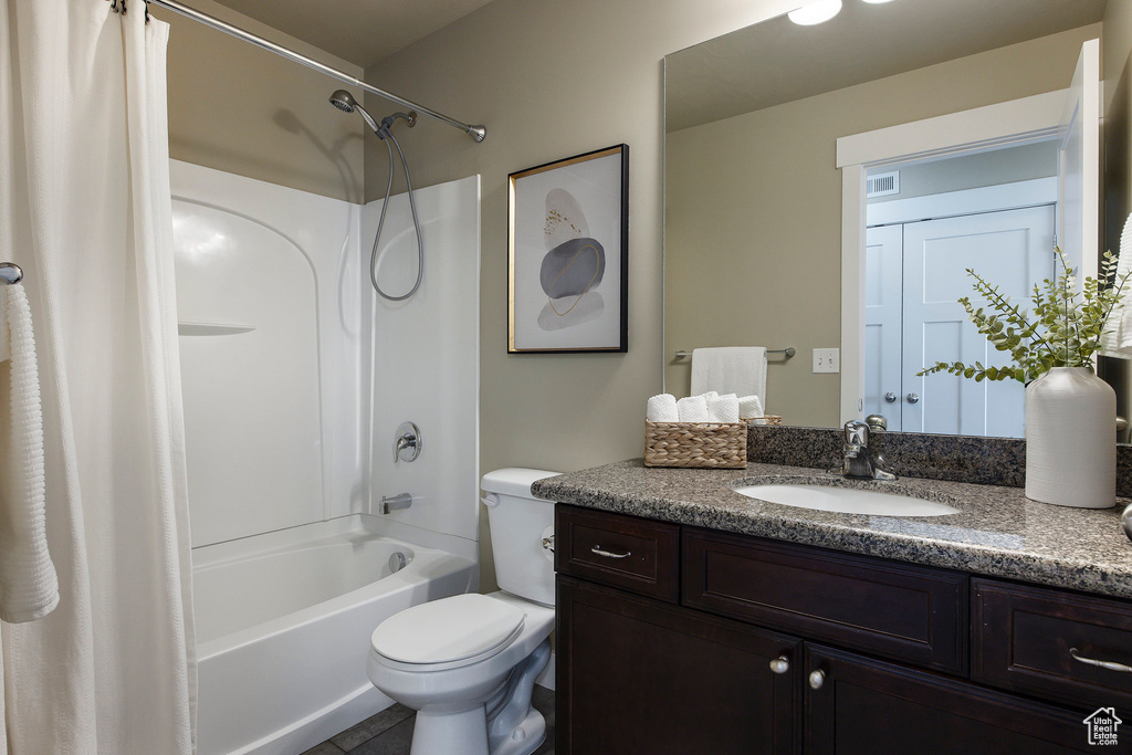 7902 S FARM HOUSE LN Midvale, UT 84047