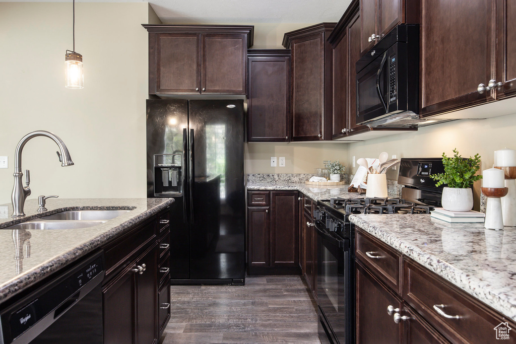 7902 S FARM HOUSE LN Midvale, UT 84047