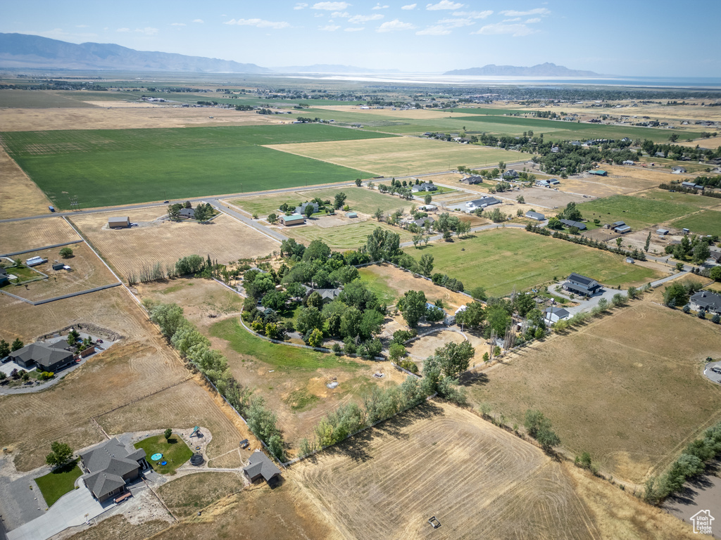 Overview of rural landscape with mountains
