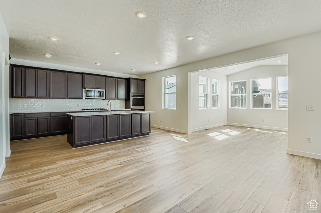 Photo 2 for MLS #2093902 at 5117 N Lukes St