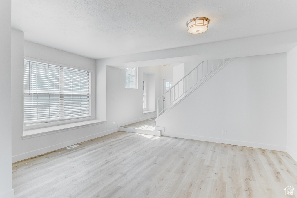 415 E ACOMA RD Midvale, UT 84047