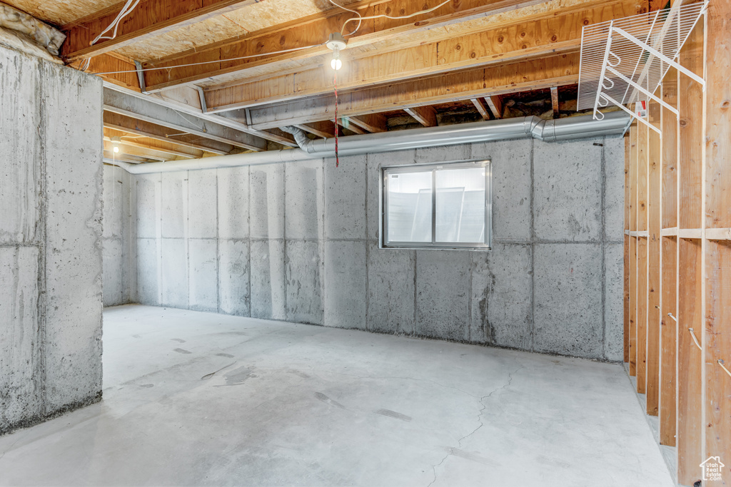 415 E ACOMA RD Midvale, UT 84047